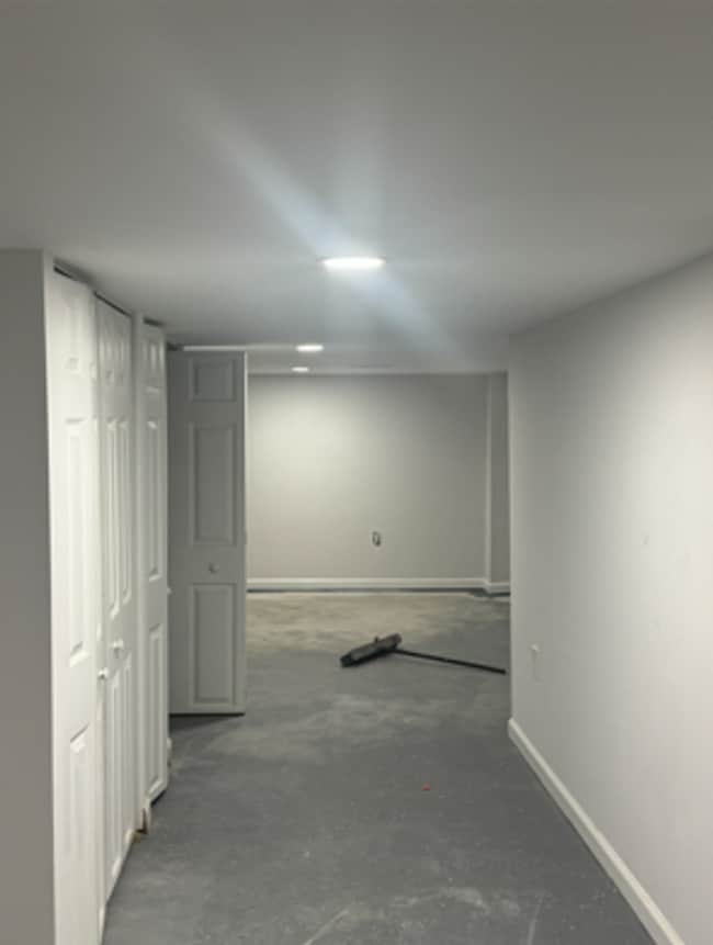 Building Photo - Beautifully Updated Townhome in Prime Location – Move-In Ready!