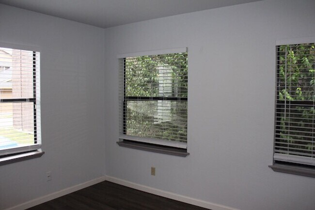 Building Photo - 1303 I St