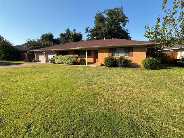 Primary Photo - 4212 Selkirk Dr W
