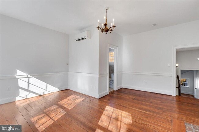 Building Photo - 215 Prince St