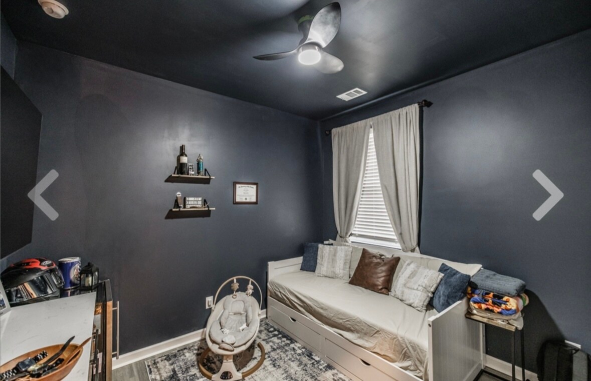 Building Photo - 7355 Lang Ave