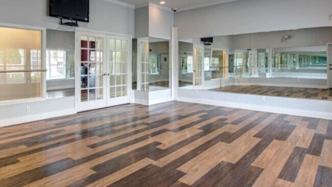 Building Photo - 8502 Sugar Maple Dr