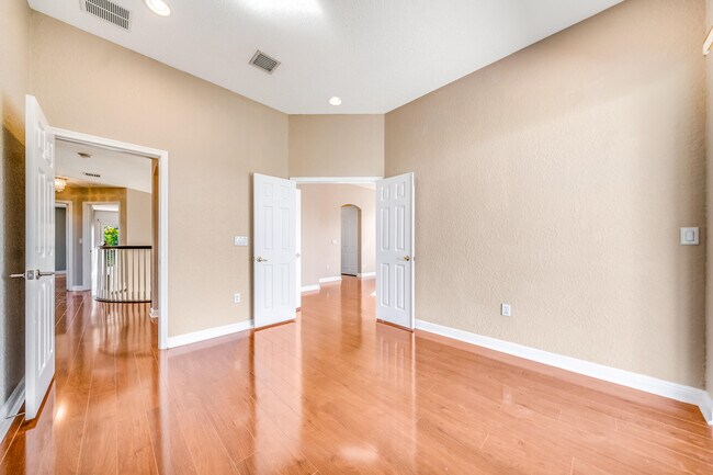 Building Photo - 2324 Simonson Dr