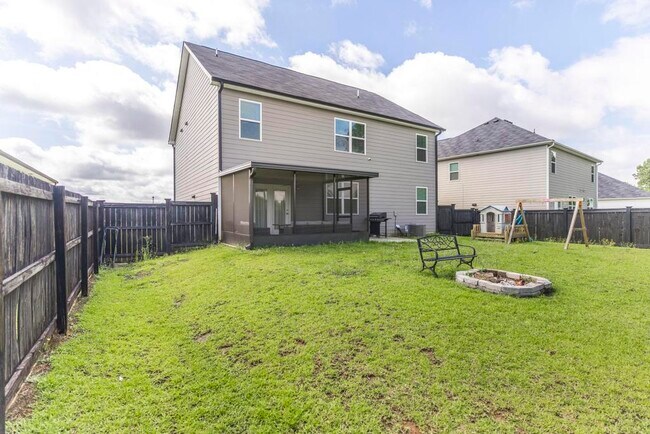 Building Photo - 200 Harrow Dr