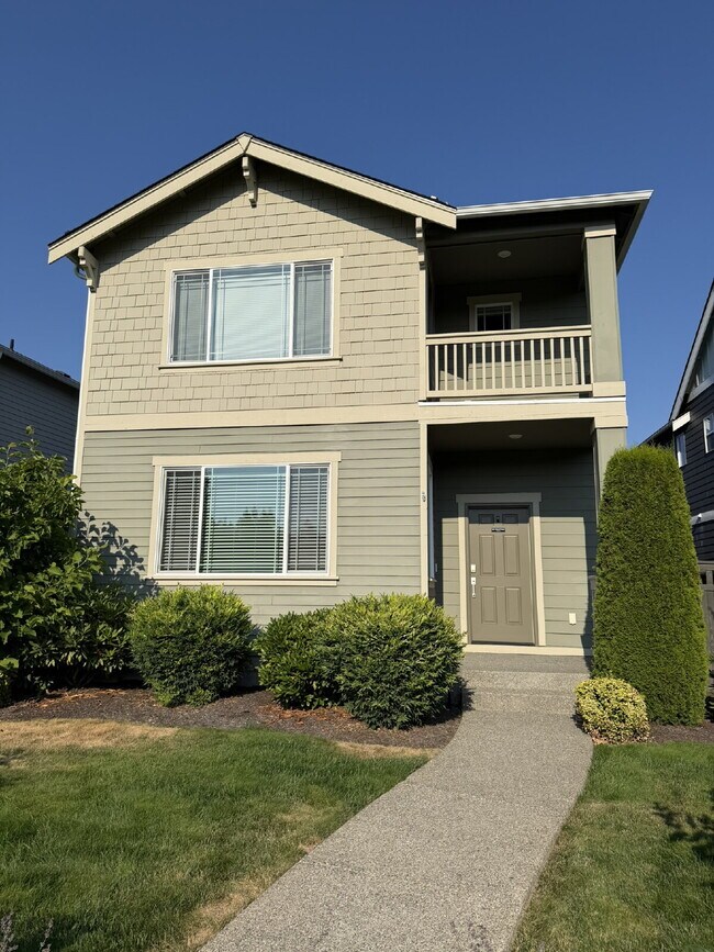 Building Photo - Newer Build 3 Bedroom 3 Bathroom- Single Family Home