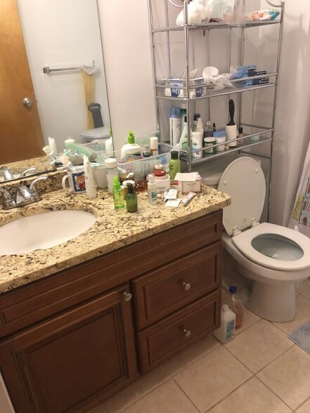 Building Photo - 735 Walnut St