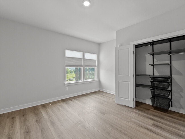 Building Photo - 12865 Mosaic Pk Wy