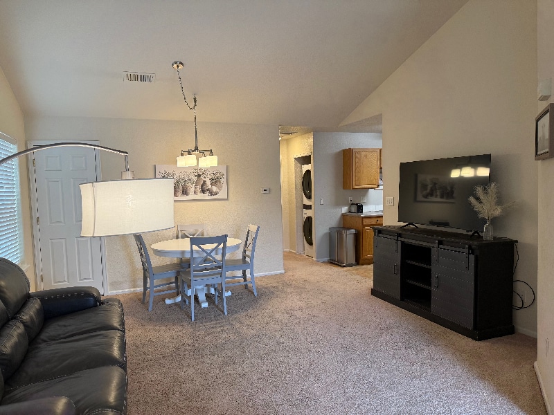 Building Photo - 721 Waterglen Dr