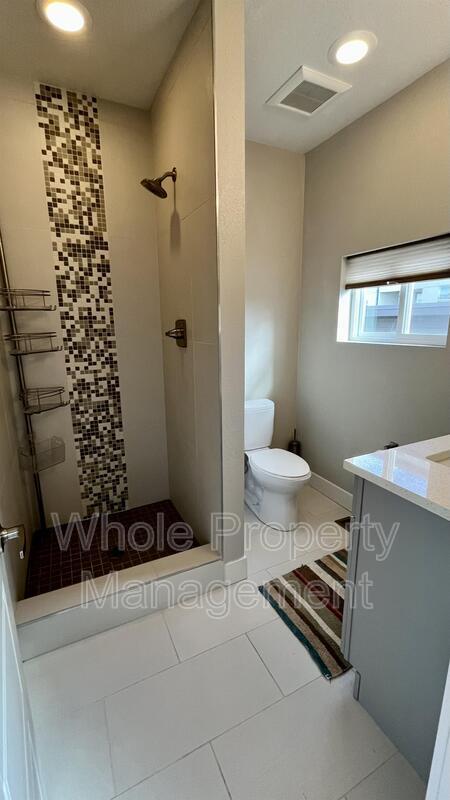 Building Photo - 2870 W Parkside Pl