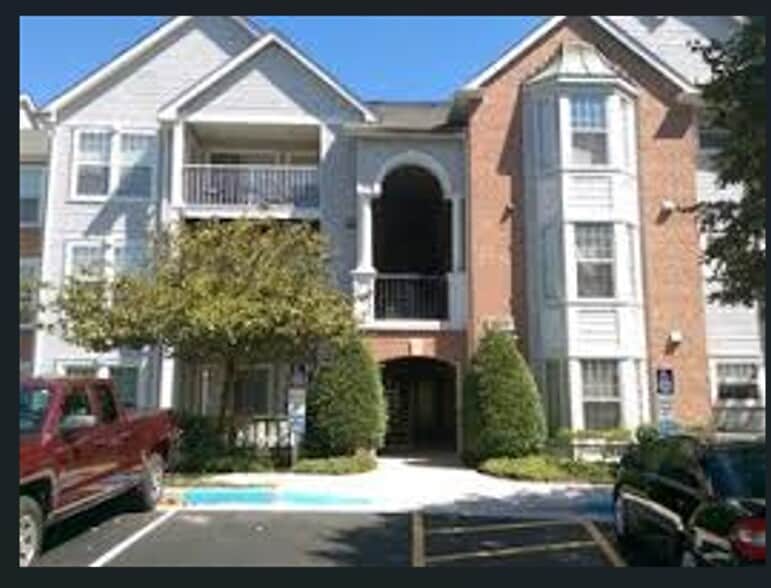 Building Photo - 4411 Silverbrook Ln