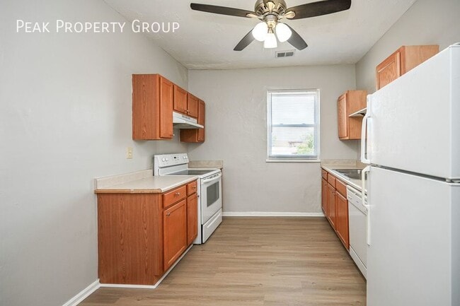 Building Photo - 2610 Woodburn Ave