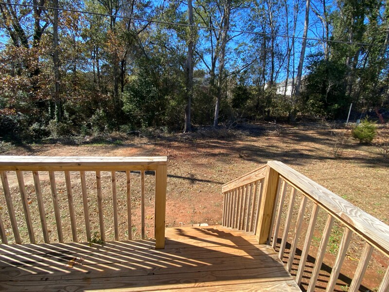 Building Photo - 313 Amy St