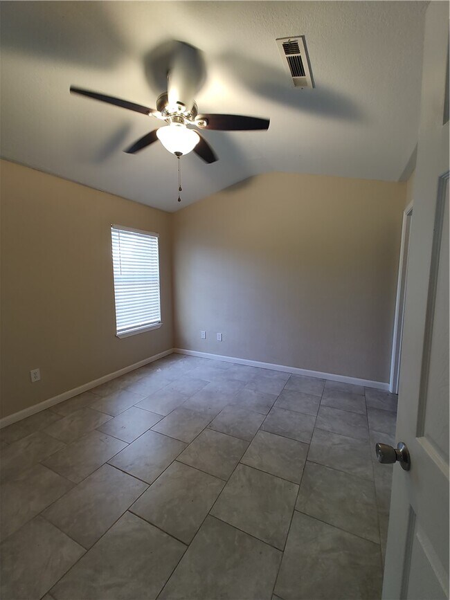Building Photo - 4096 Delmon Ln