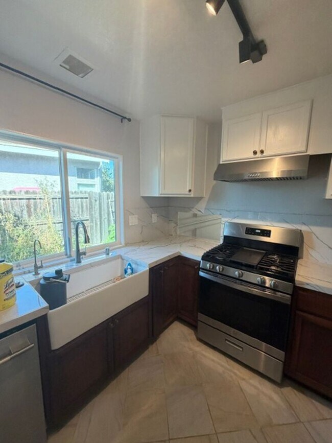 Building Photo - 5211 Moonlight Way