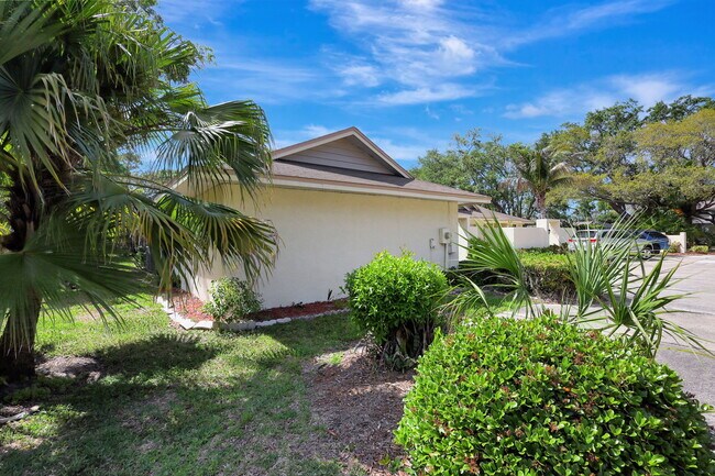 Building Photo - 107 Parkside Colony Dr