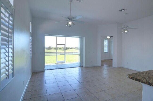 Building Photo - 3612 Grove Ct