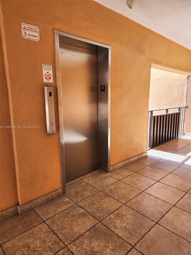 Building Photo - 295 NW 72nd Ave