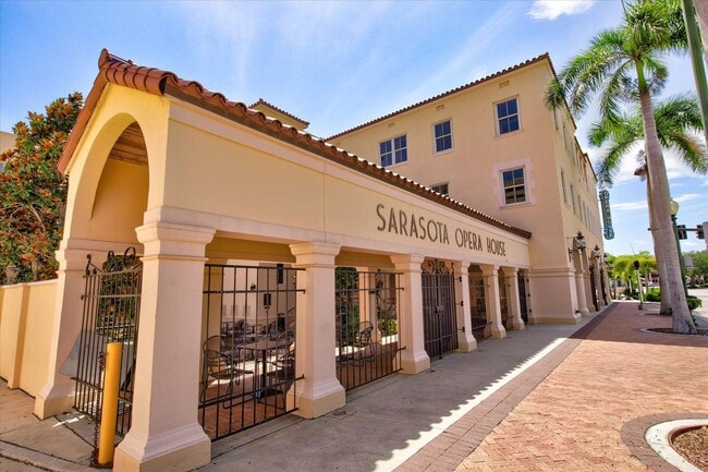 Building Photo - 2 Bedroom 2 Bath Waterview Condo (Palm Place Condominiums)