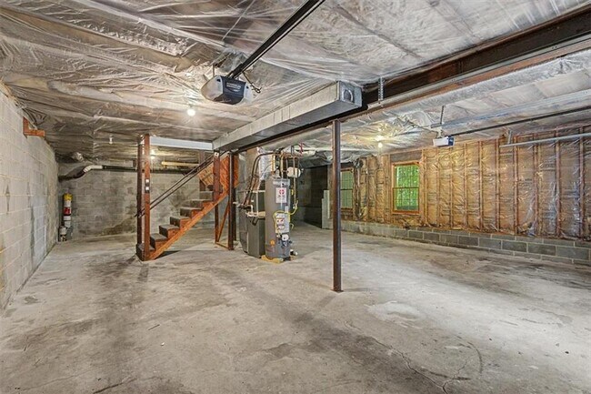 Building Photo - 3947 Camrose Pl