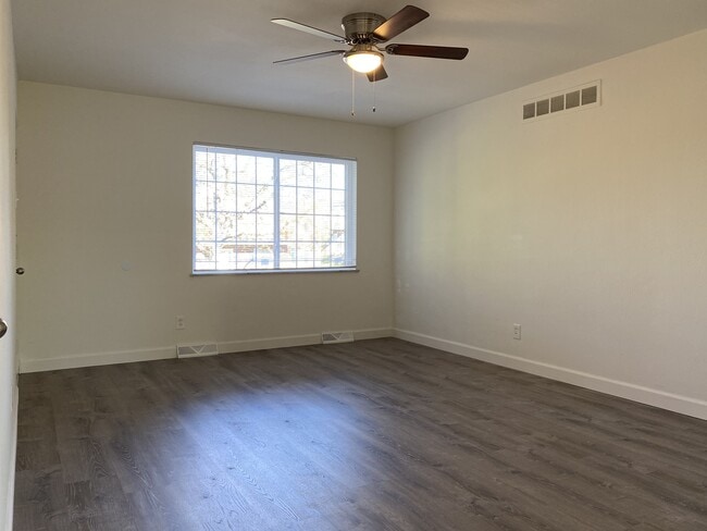 Building Photo - 3984 Brittany Cir