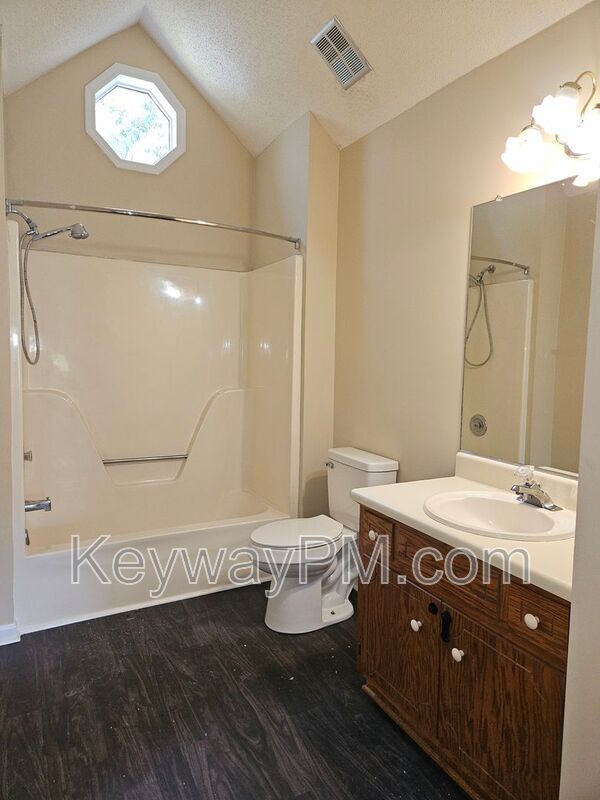Building Photo - 322 Lamplighter Ln