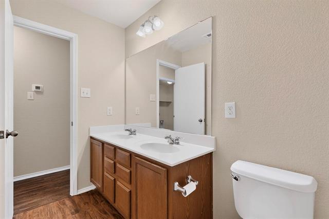 Building Photo - 9120 Sun Haven Way
