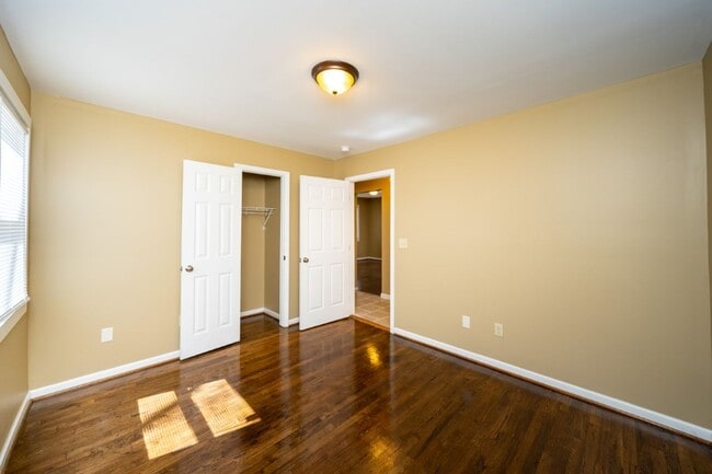Building Photo - Move-In Ready Modern Makeover! Spacious 4-Bedroom Gem You’ll Love!