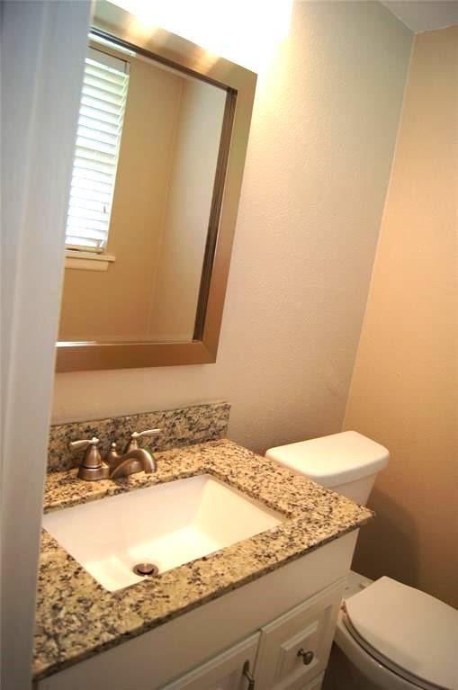 Building Photo - 3515 Castledale Dr