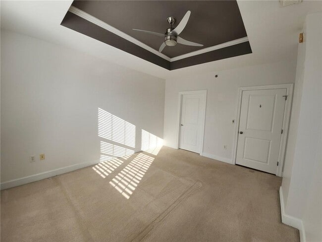 Building Photo - 325 East Paces Ferry Rd NE