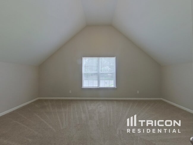 Building Photo - 4514 New House Dr