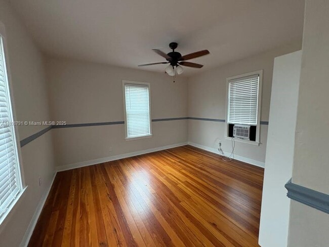 Building Photo - 830 S Beach St