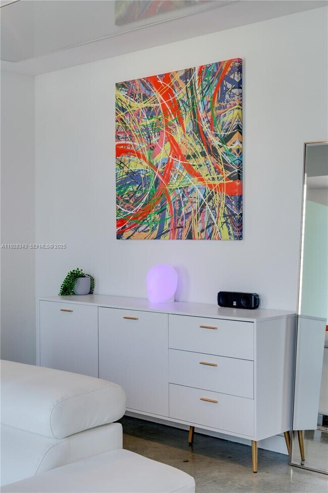 Building Photo - 151 SE 1st St