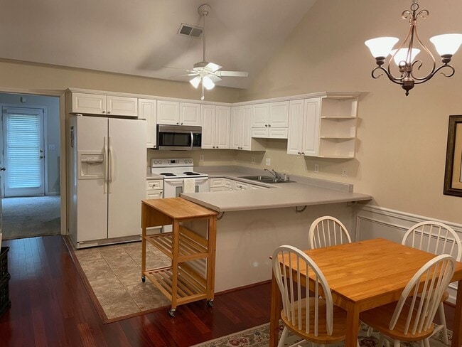 Building Photo - 126 Hayesbury Ct