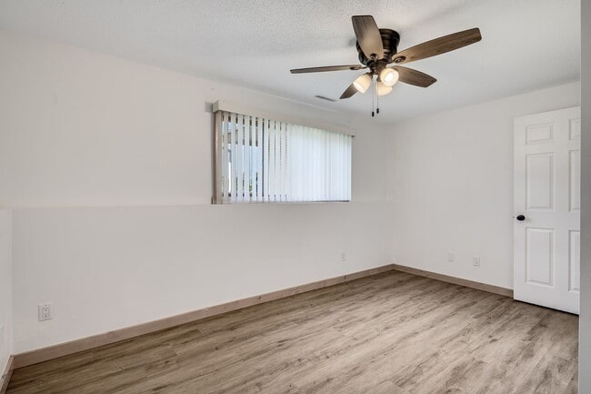 Building Photo - Cardinal Ave