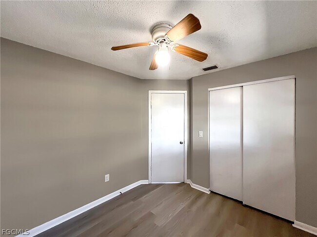 Building Photo - 13037 First St