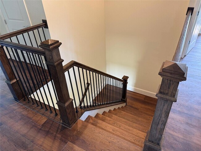 Building Photo - 16645 Lone Oak Cir