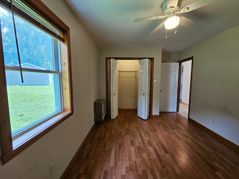 Building Photo - 68 Bouthilete Cir