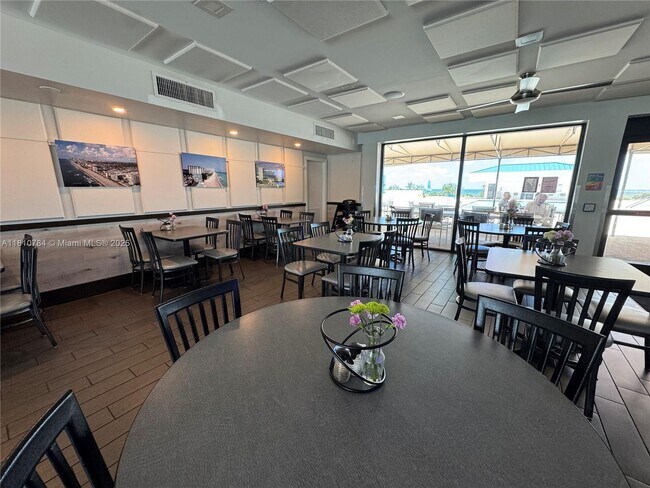 Building Photo - 1201 S Ocean Dr