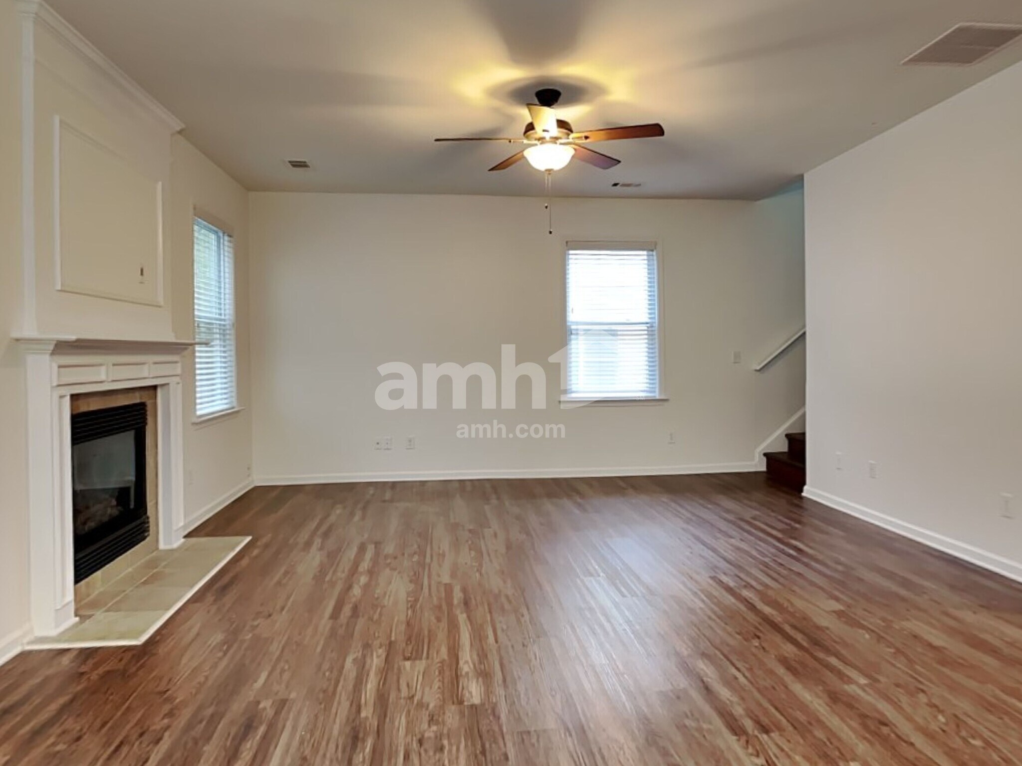 Building Photo - 277 Springs Xing