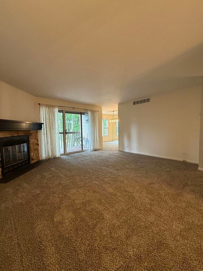 Building Photo - 534 River Front Cir