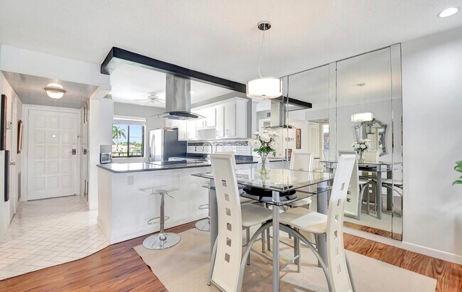 Building Photo - 4070 Tivoli Ct