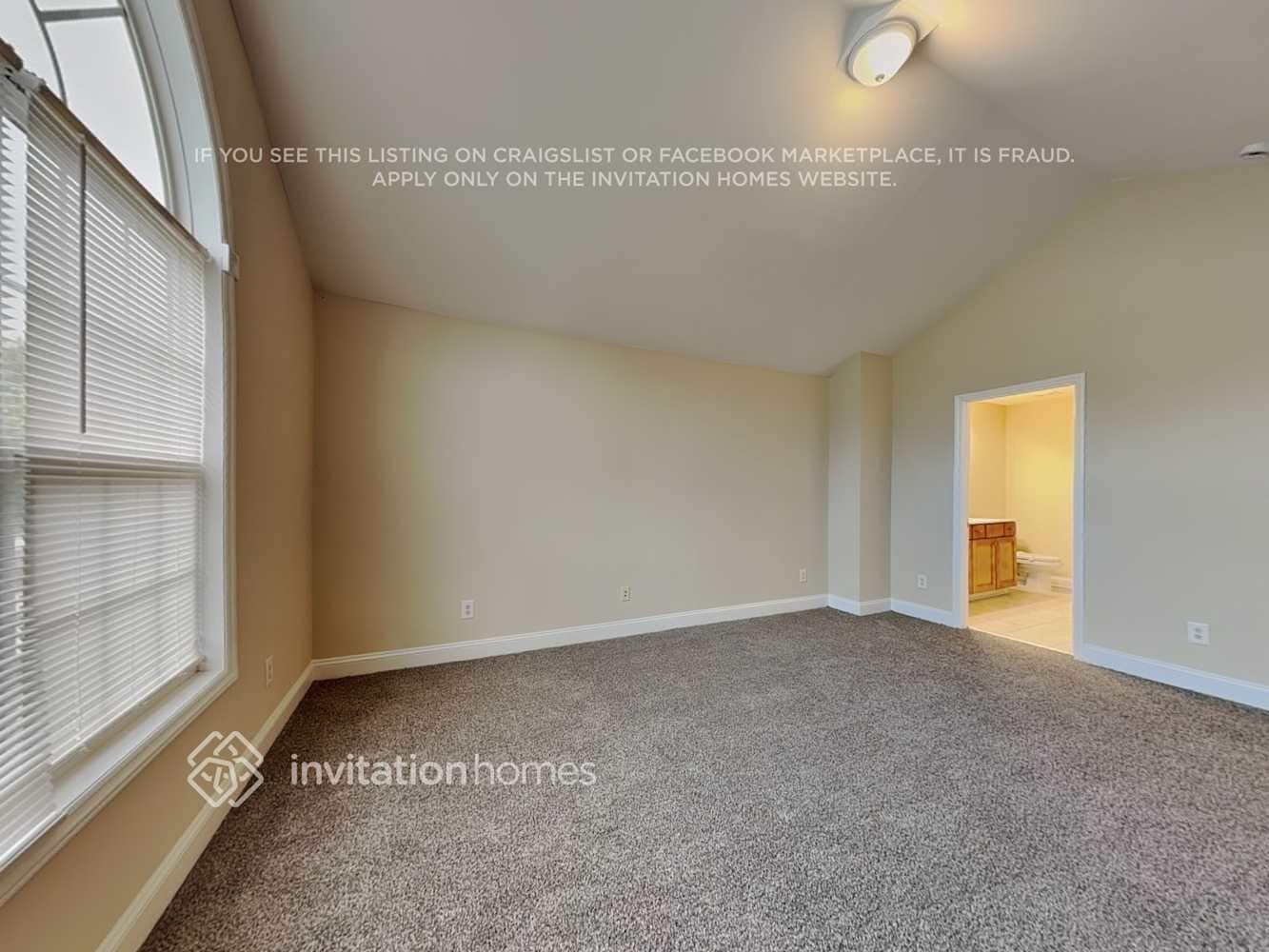 Building Photo - 1410 Nicklaus Dr