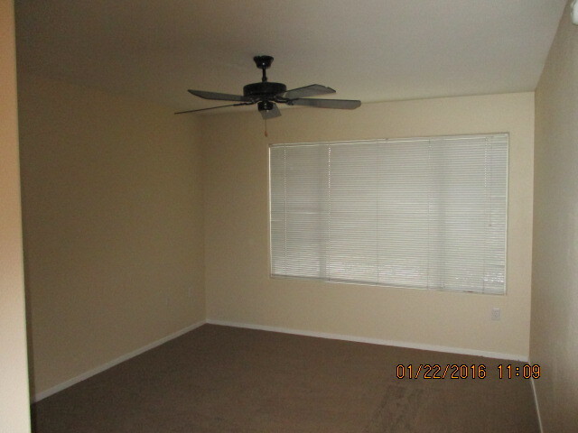 Building Photo - 5710 E Tropicana Ave