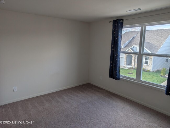 Building Photo - 2861 Hamilton Springs Dr