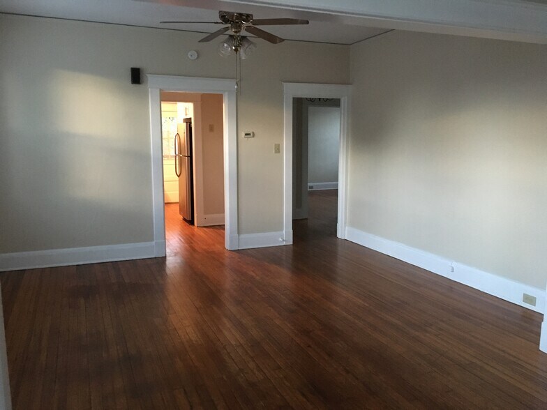 Building Photo - 1610 Bellevue Ave