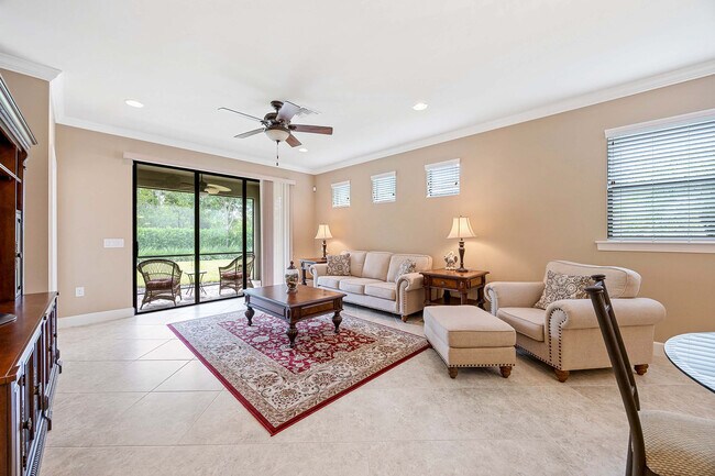Building Photo - 7638 Jacaranda Ln