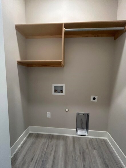 Building Photo - 12817 E Blake St