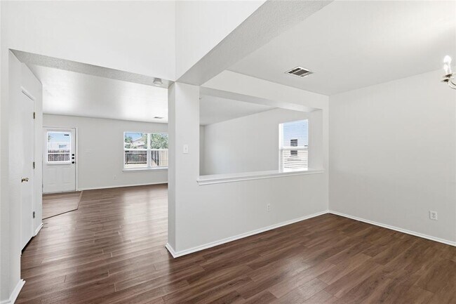 Building Photo - 18120 Topsail St