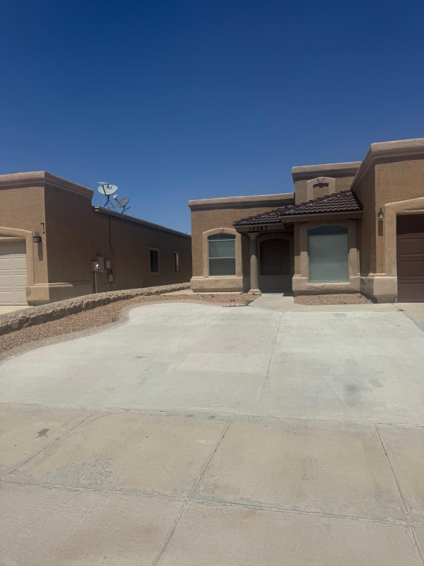 Building Photo - 14263 Hacienda Rock Dr
