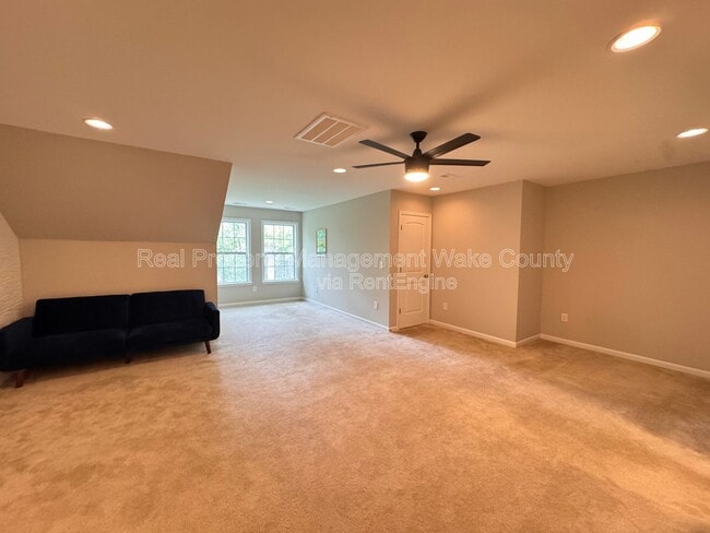 Building Photo - 166 Gulley Glen Dr